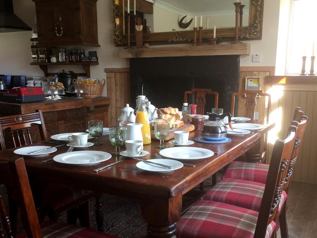 Balsporran Bed And Breakfast Dalwhinnie Exterior photo